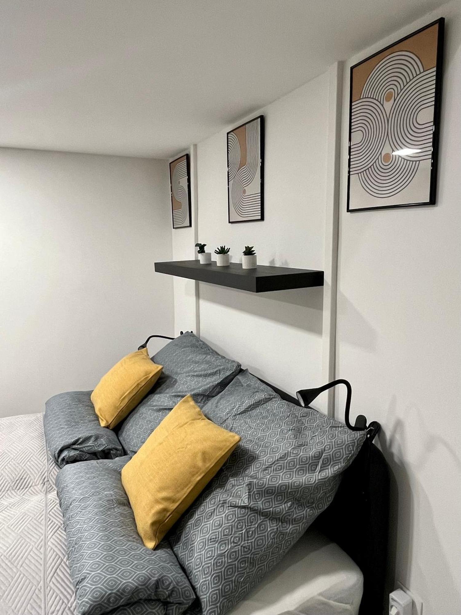 West Station Gallery - Free Parking, Cozy Home, Perfect For Families Будапешт