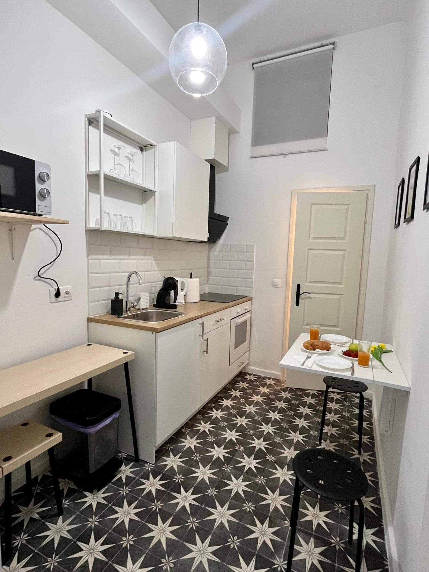 Апартаменти West Station Gallery - Free Parking, Cozy Home, Perfect For Families