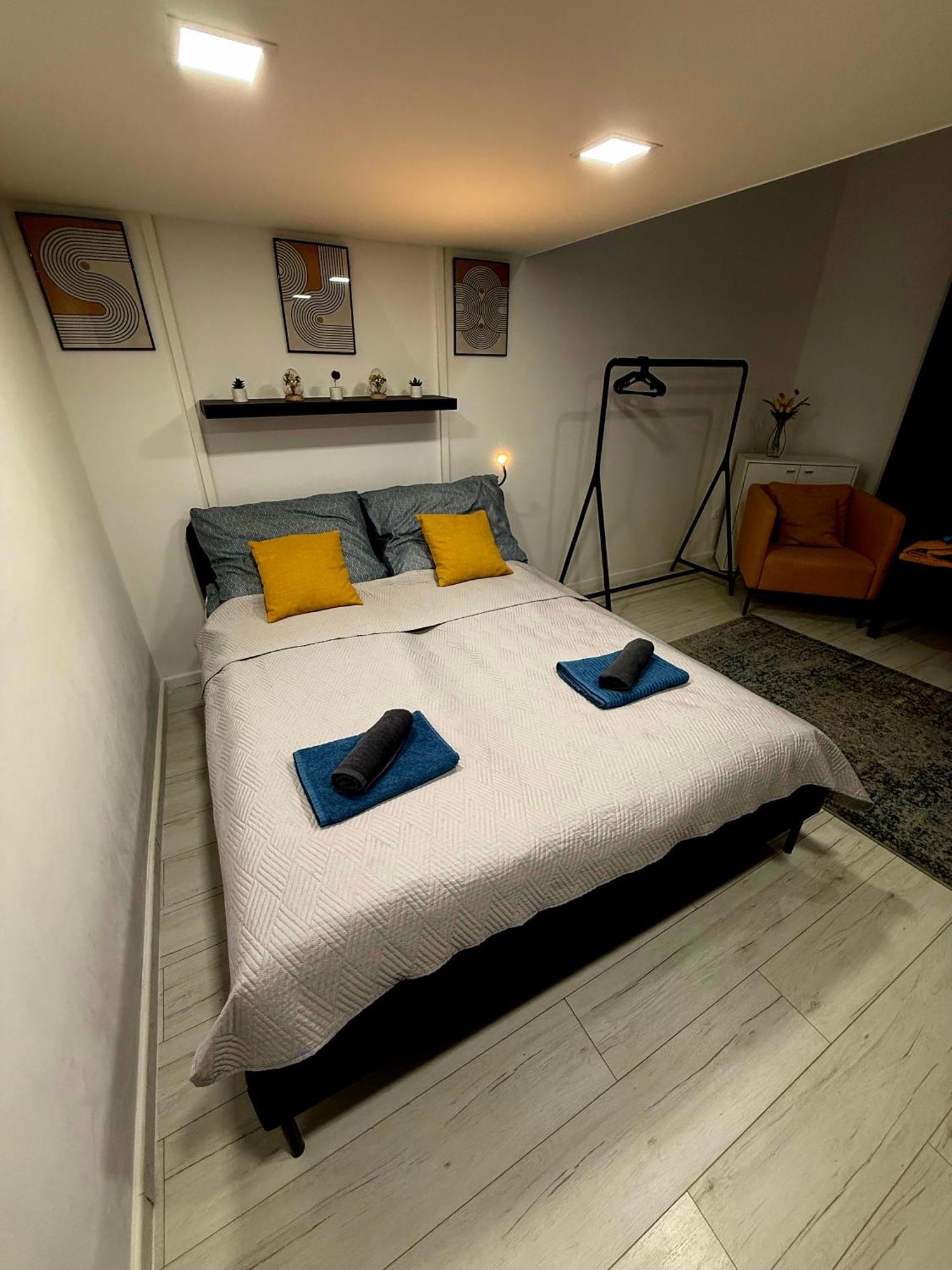 West Station Gallery - Free Parking, Cozy Home, Perfect For Families Будапешт