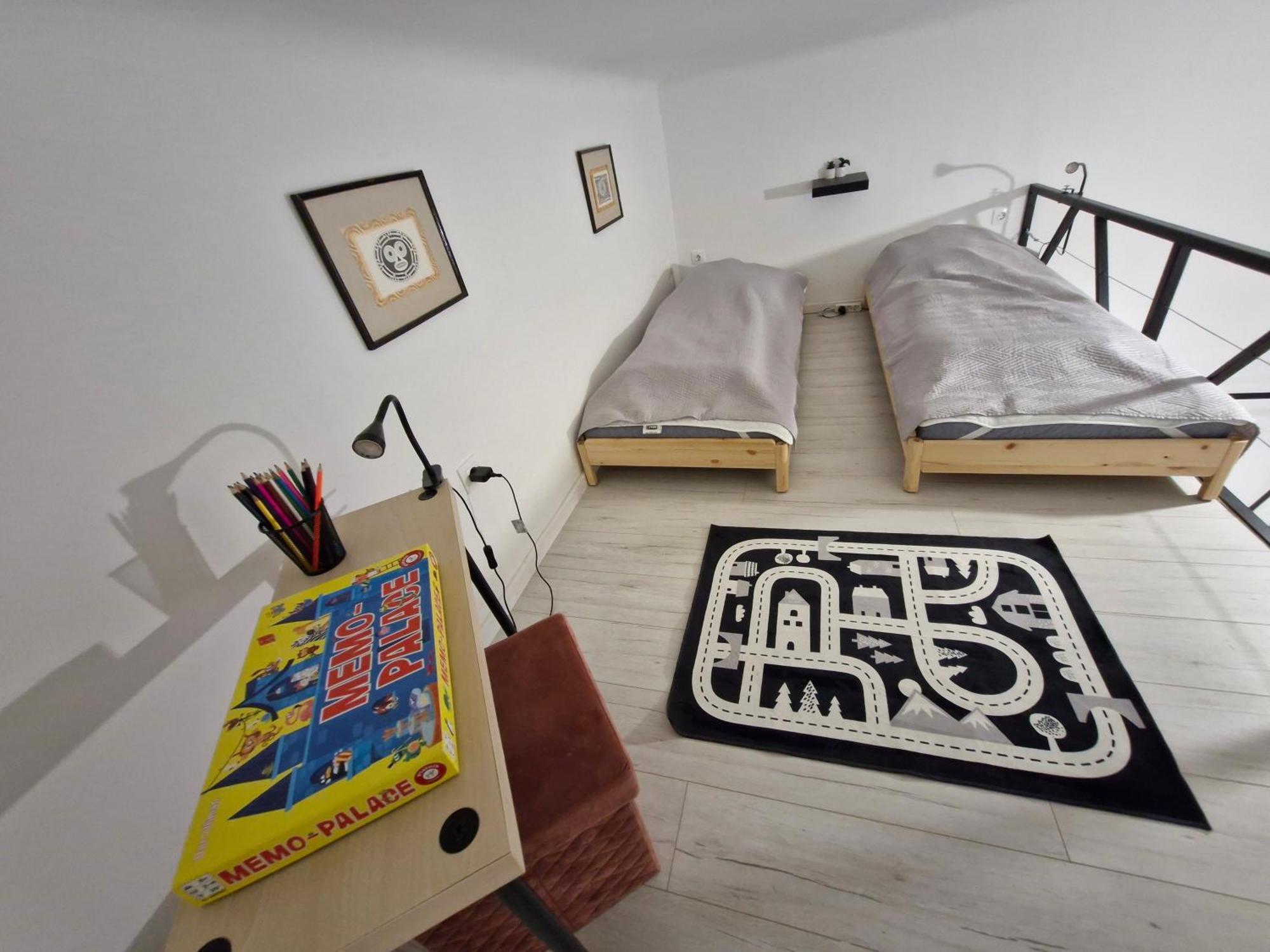 West Station Gallery - Free Parking, Cozy Home, Perfect For Families Будапешт